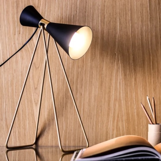 ABAJUR PICASSO CAVALETE LATÃO COM CONE PINTURA LATÃO/ALUMÍNIO | GOLDEN-ART M1071LT ABAJUR PICASSO CAVALETE LATÃO COM CONE PINTURA LATÃO/ALUMÍNIO | GOLDEN-ART M1071LT