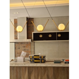 PENDENTE BALANÇO ARCO Ø15CM METAL E VIDRO DOURADO E FOSCO | LUMAVI 385 PENDENTE BALANÇO ARCO Ø15CM METAL E VIDRO DOURADO E FOSCO | LUMAVI 385